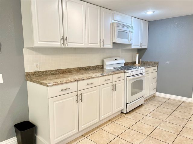 1801 W Huntsville Avenue, Springdale, AR 72762