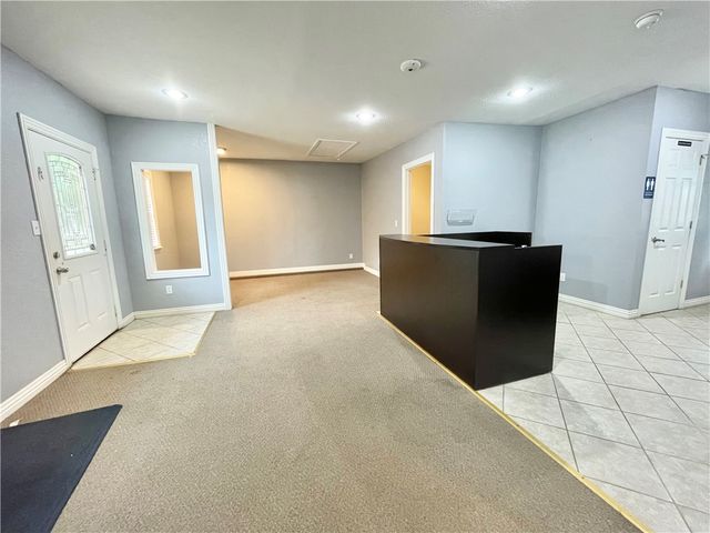 1801 W Huntsville Avenue, Springdale, AR 72762