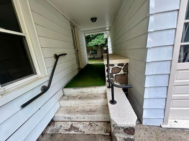 220 W Beech Street, Gladwin, MI 48624