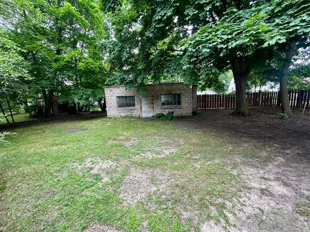 220 W Beech Street, Gladwin, MI 48624