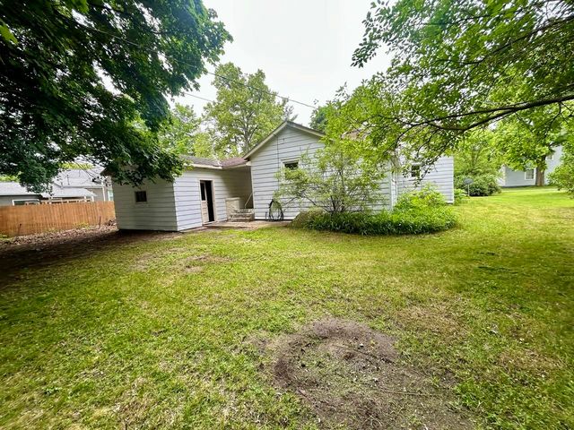 220 W Beech Street, Gladwin, MI 48624