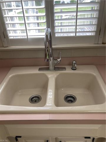 205 Tree Fern DR, Chesapeake, VA 23322