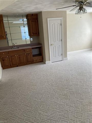 205 Tree Fern DR, Chesapeake, VA 23322