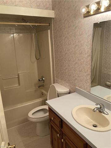 205 Tree Fern DR, Chesapeake, VA 23322