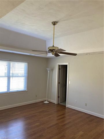 205 Tree Fern DR, Chesapeake, VA 23322