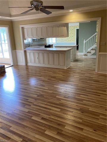 205 Tree Fern DR, Chesapeake, VA 23322