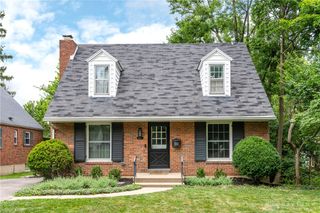 343 East Drive, Oakwood, OH 45419