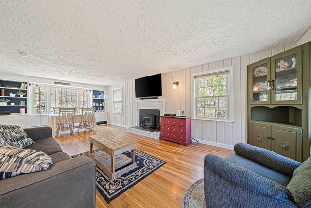 457 South St, Bridgewater, MA 02324