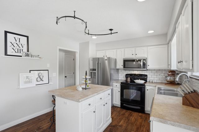 5211 GASCONADE DR, Columbia, MO 65202