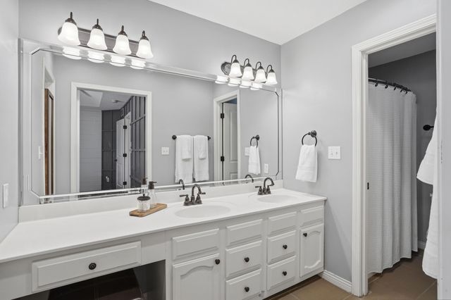 5211 GASCONADE DR, Columbia, MO 65202