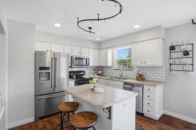 5211 GASCONADE DR, Columbia, MO 65202