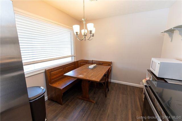 313 Fairwood Drive, Jeffersonville, IN 47130