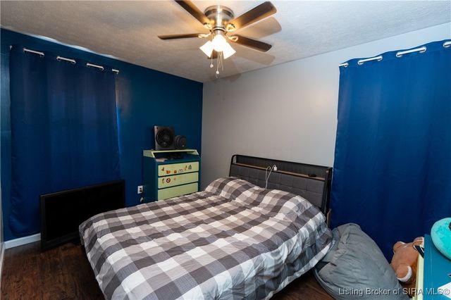 313 Fairwood Drive, Jeffersonville, IN 47130