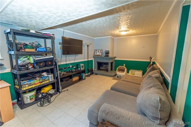 313 Fairwood Drive, Jeffersonville, IN 47130