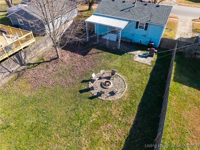 313 Fairwood Drive, Jeffersonville, IN 47130