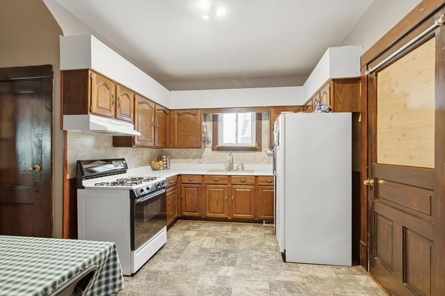 3541 Clinton Avenue, Minneapolis, MN 55408
