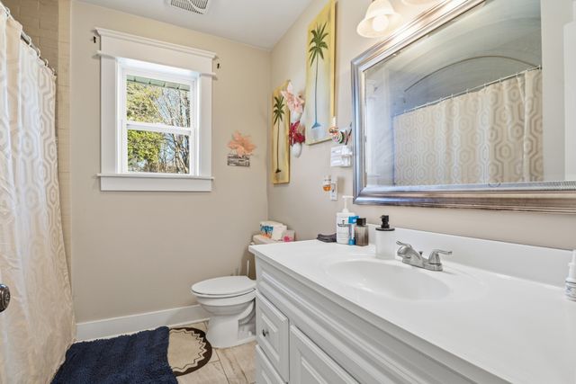 886 Reeves Rd, Antioch, TN 37013