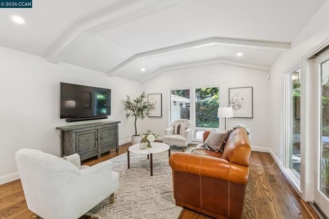 27 Shawn Ct, Alamo, CA 94507