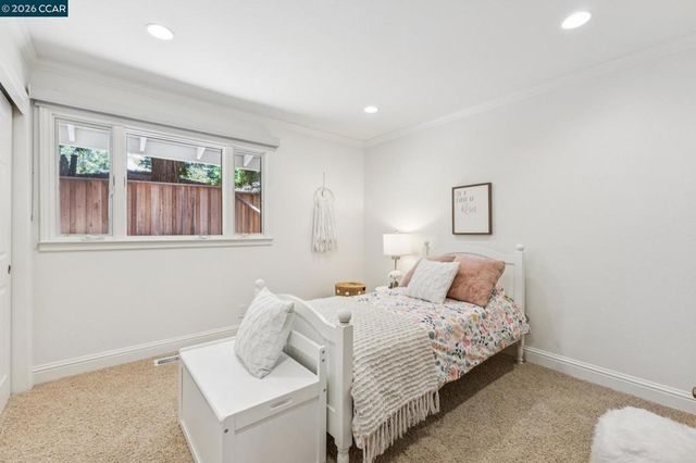 27 Shawn Ct, Alamo, CA 94507