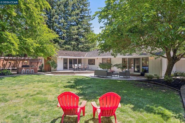 27 Shawn Ct, Alamo, CA 94507