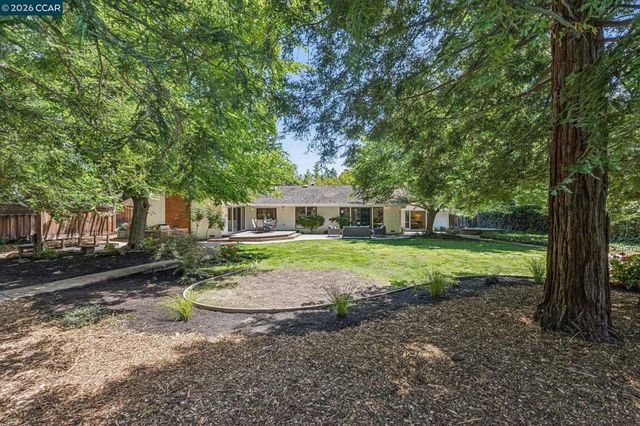 27 Shawn Ct, Alamo, CA 94507