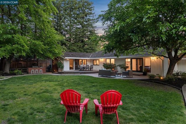 27 Shawn Ct, Alamo, CA 94507