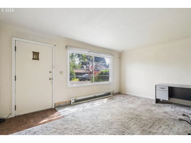 237 MYOAK Dr, Eugene, OR 97404