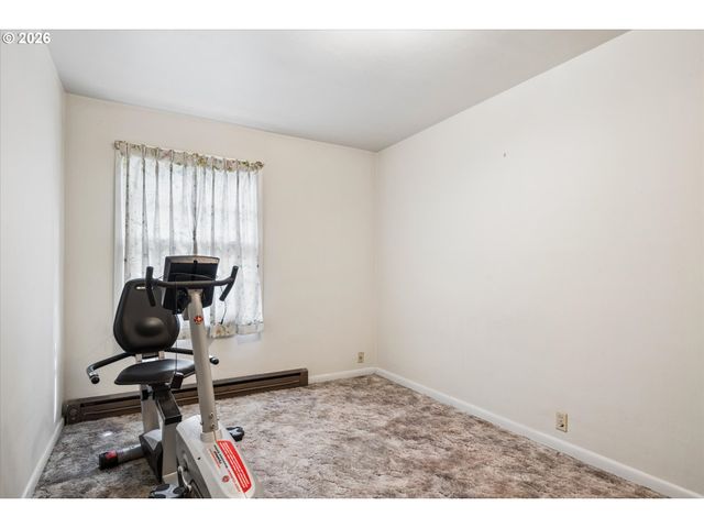 237 MYOAK Dr, Eugene, OR 97404