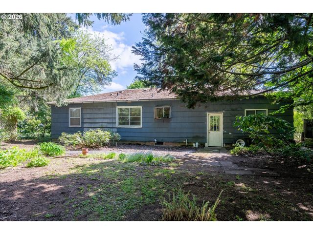 237 MYOAK Dr, Eugene, OR 97404