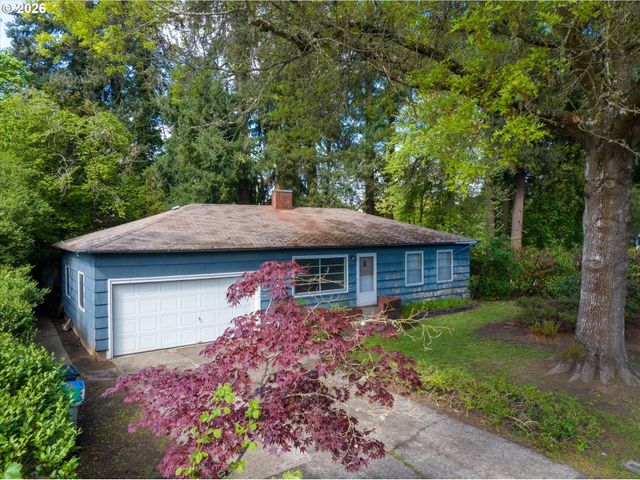237 MYOAK Dr, Eugene, OR 97404