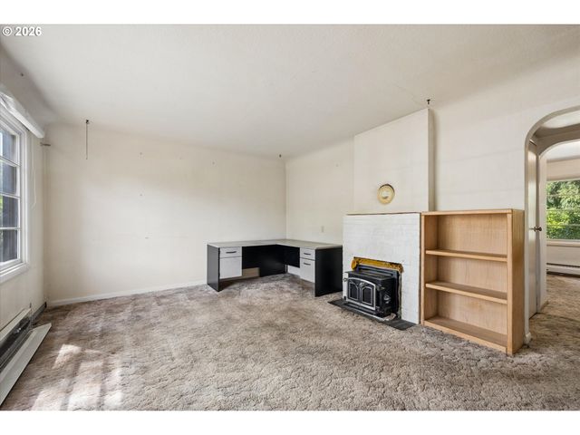 237 MYOAK Dr, Eugene, OR 97404