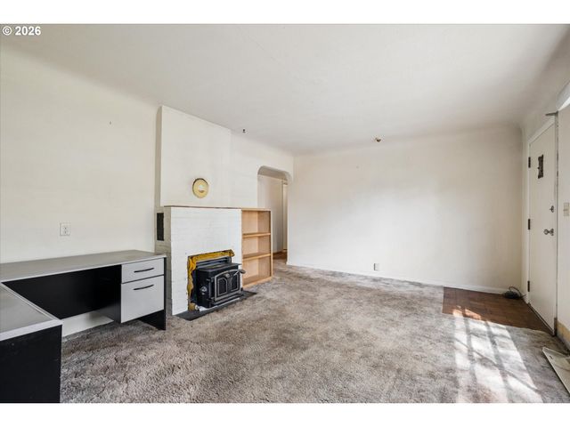 237 MYOAK Dr, Eugene, OR 97404