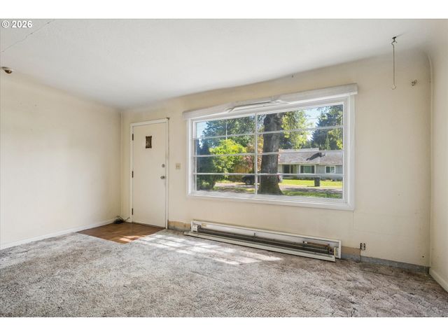 237 MYOAK Dr, Eugene, OR 97404