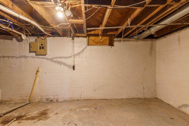 1353 N PERSHING AVE, Wichita, KS 67208