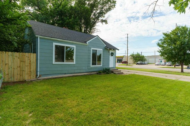 1353 N PERSHING AVE, Wichita, KS 67208