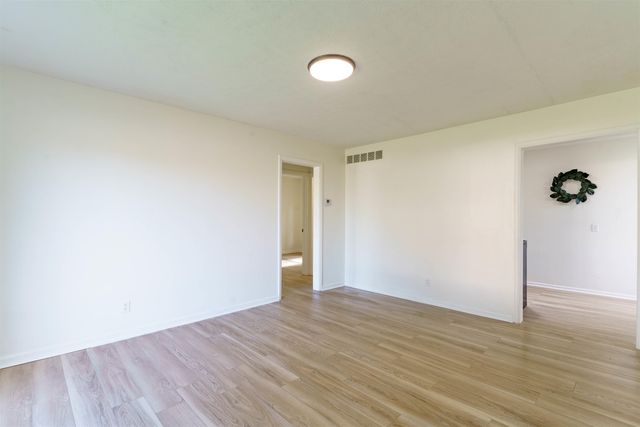 1353 N PERSHING AVE, Wichita, KS 67208