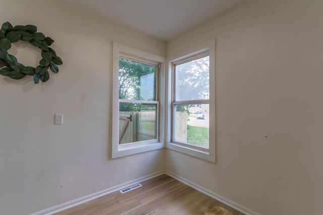 1353 N PERSHING AVE, Wichita, KS 67208