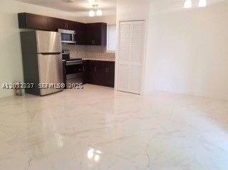 5641 NW 15th St 2, Lauderhill, FL 33313