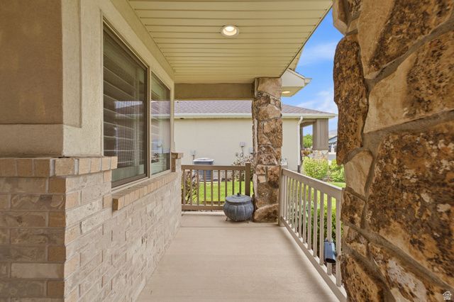 1917 N FARMINGTON HOLLOW CIR, Farmington, UT 84025