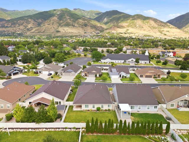 1917 N FARMINGTON HOLLOW CIR, Farmington, UT 84025