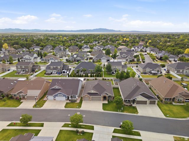 1917 N FARMINGTON HOLLOW CIR, Farmington, UT 84025