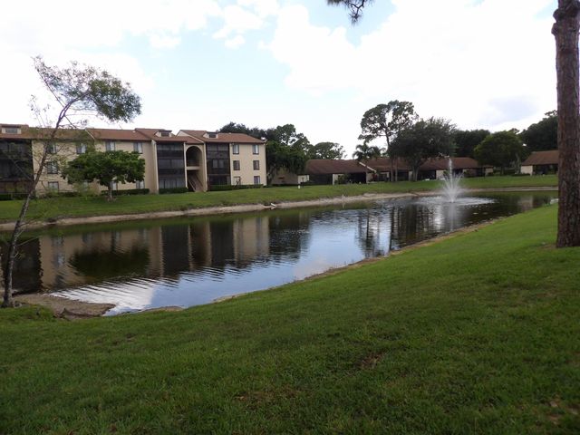 604 Sea Pine Way A, Greenacres, FL 33415