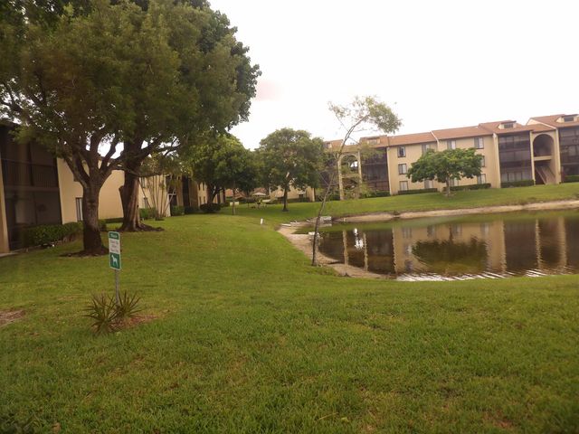 604 Sea Pine Way A, Greenacres, FL 33415