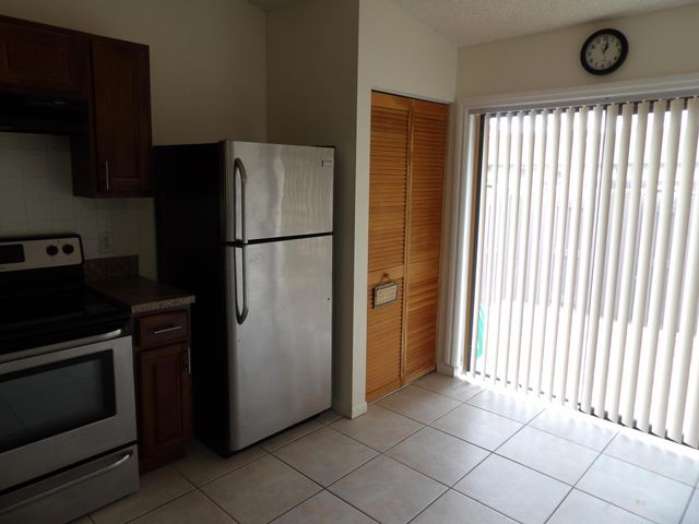 604 Sea Pine Way A, Greenacres, FL 33415