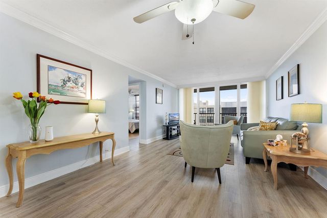 8 N Royal Palm Way 6040, Boca Raton, FL 33432
