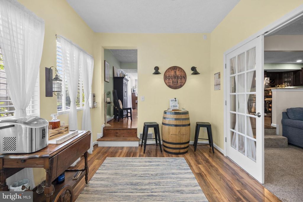 Image 11 of property listing at 7111 RUMFORD DR, Glen Burnie, MD 21061