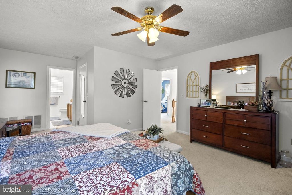 Image 17 of property listing at 7111 RUMFORD DR, Glen Burnie, MD 21061