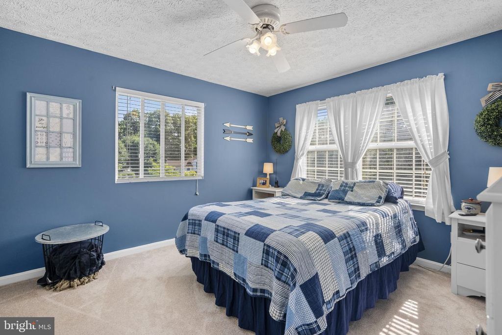 Image 20 of property listing at 7111 RUMFORD DR, Glen Burnie, MD 21061