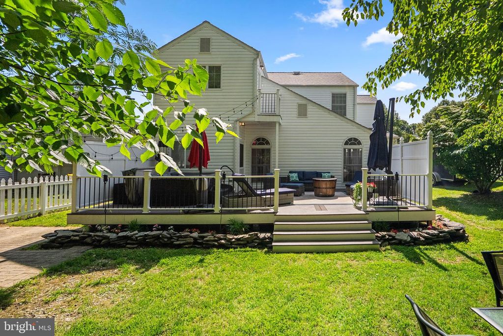 Image 24 of property listing at 7111 RUMFORD DR, Glen Burnie, MD 21061
