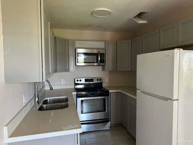 402 Gastel Circle 4, Edinburg, TX 78539